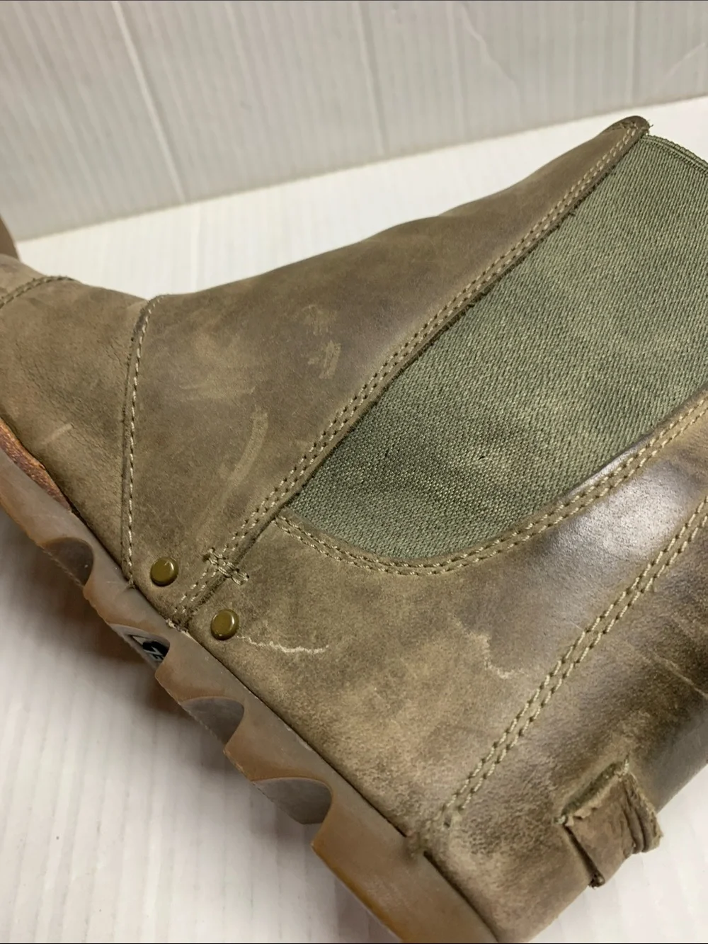 Sorel Lea Wedge Boots Olive Green Leather Distressed Size 7